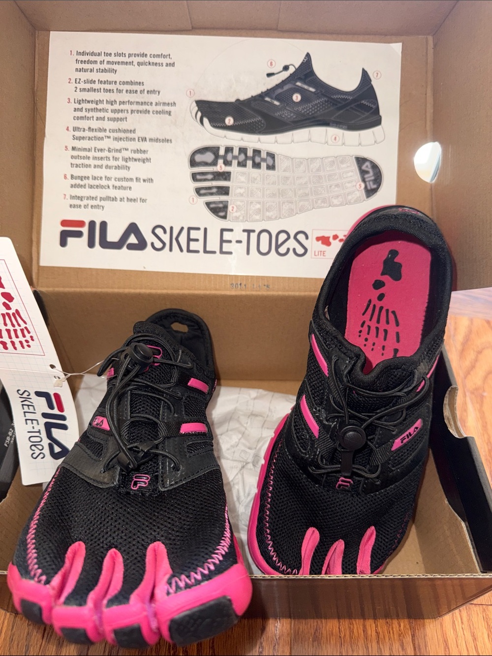 Fila Women’s Black and Pink Skele-Toes Five-Toe Sneakers 8 1/2 nib
